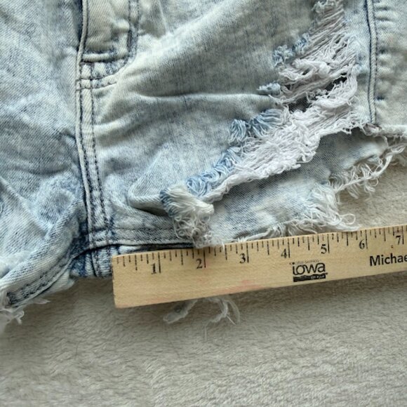 Eunina Light Wash Distressed High Rise Cutoff Denim Shorts Frayed Hem Festival S - Picture 11 of 13